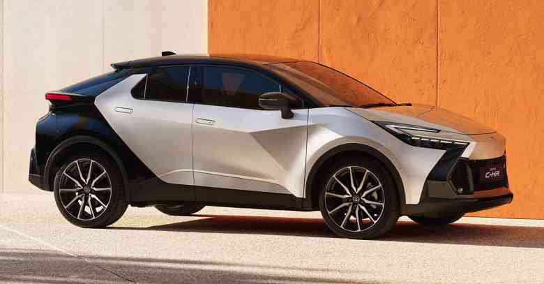 Toyota'nın yeni bir crossover'ı var: şirket ikinci nesil Toyota C-HR'yi piyasaya sürdü