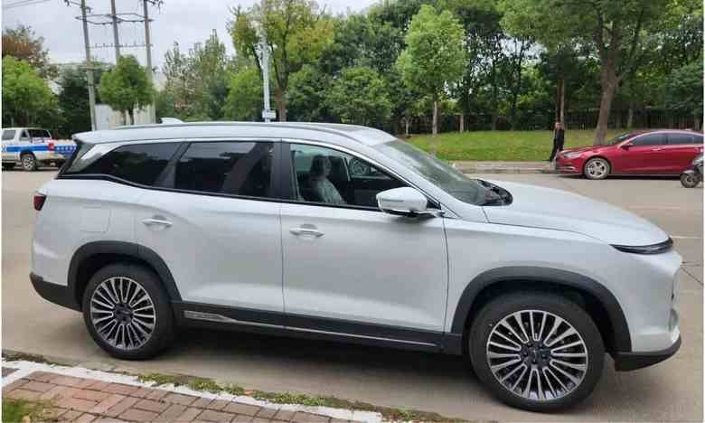 Benzinsiz 84 km yol kat edebilen, 100 km'de 1,49 litre tüketime sahip yeni Chery crossover.  Jetour Shanghai L9, 14 Kasım'da Çin'de piyasaya sürülecek