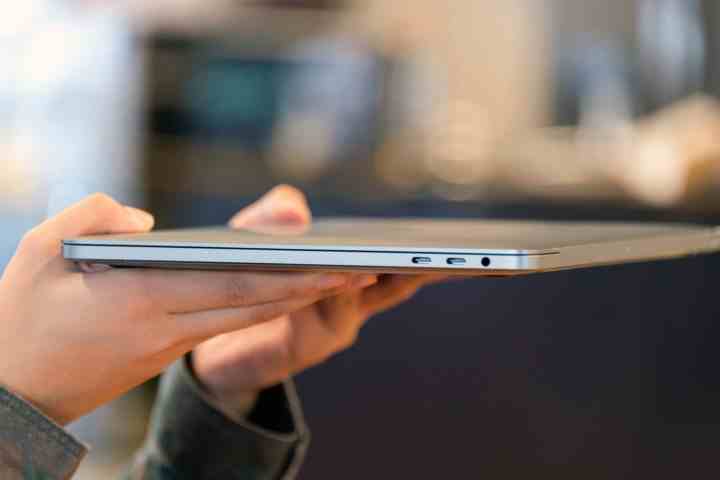 Apple MacBook 13 inç Dokunmatik Yüzey