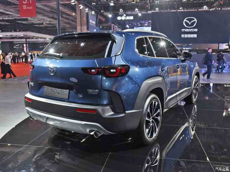 Mazda ve Toyota kesişti ve sonuç ilginç bir Japon crossover'ı oldu.  Toyota RAV4 tarafından desteklenen Mazda CX50 tanıtıldı – ve bu bir üretim modeli