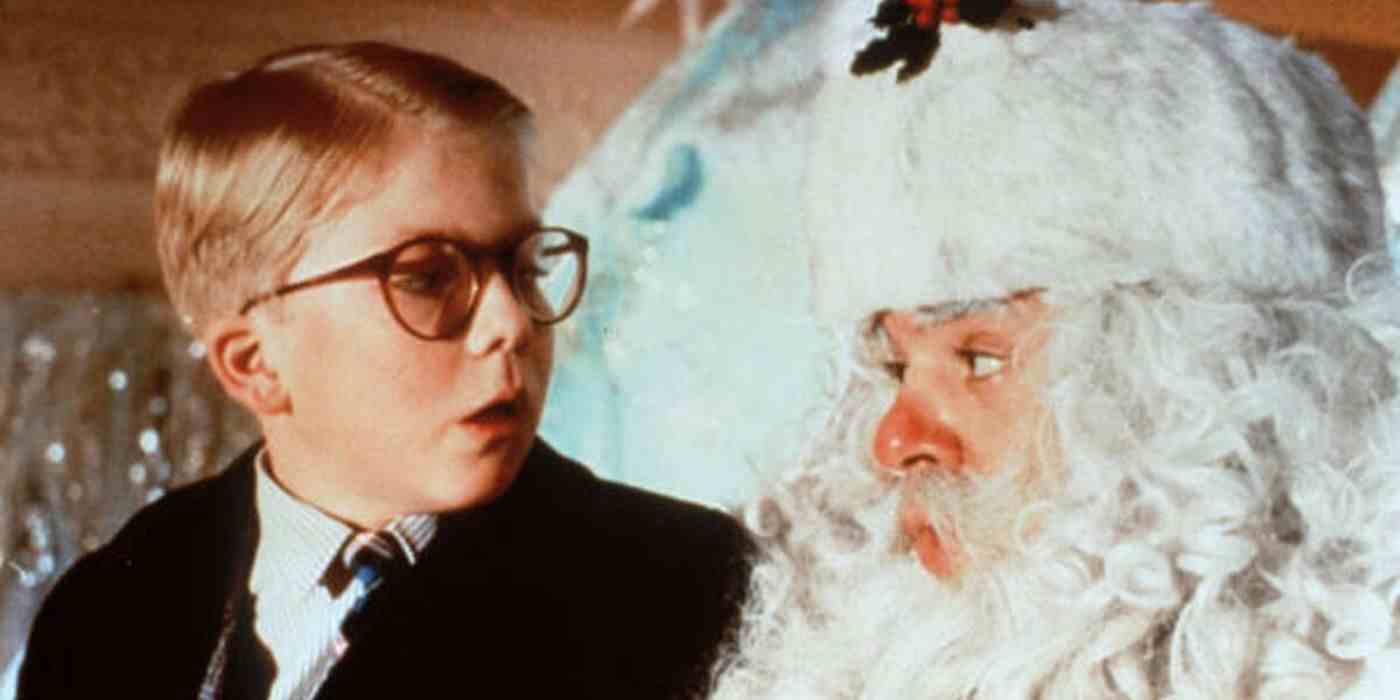 Peter Billingsley, A Christmas Story'de Ralphie rolünde ve Noel Baba'ya bakıyor