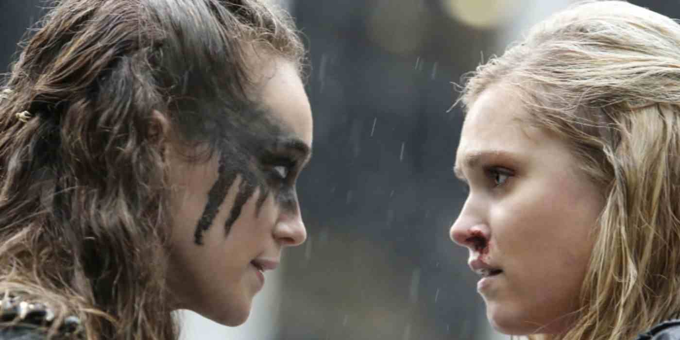 Eliza Taylor ve Alycia Debnam-Carey, The 100'de birbirlerinin gözlerine bakan Clarke ve Lexa rolünde