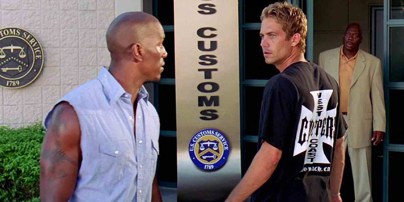 Hızlı 2 Öfkeli'de Roman (Tyrese Gibson) ve Brian (Paul Walker) bir polis karakolunun önünde tartışıyorlar.