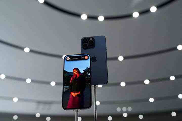 iPhone'un çoklu dokunmatik ekranını icat eden Apple yöneticisi Touch ID emekli olabilir