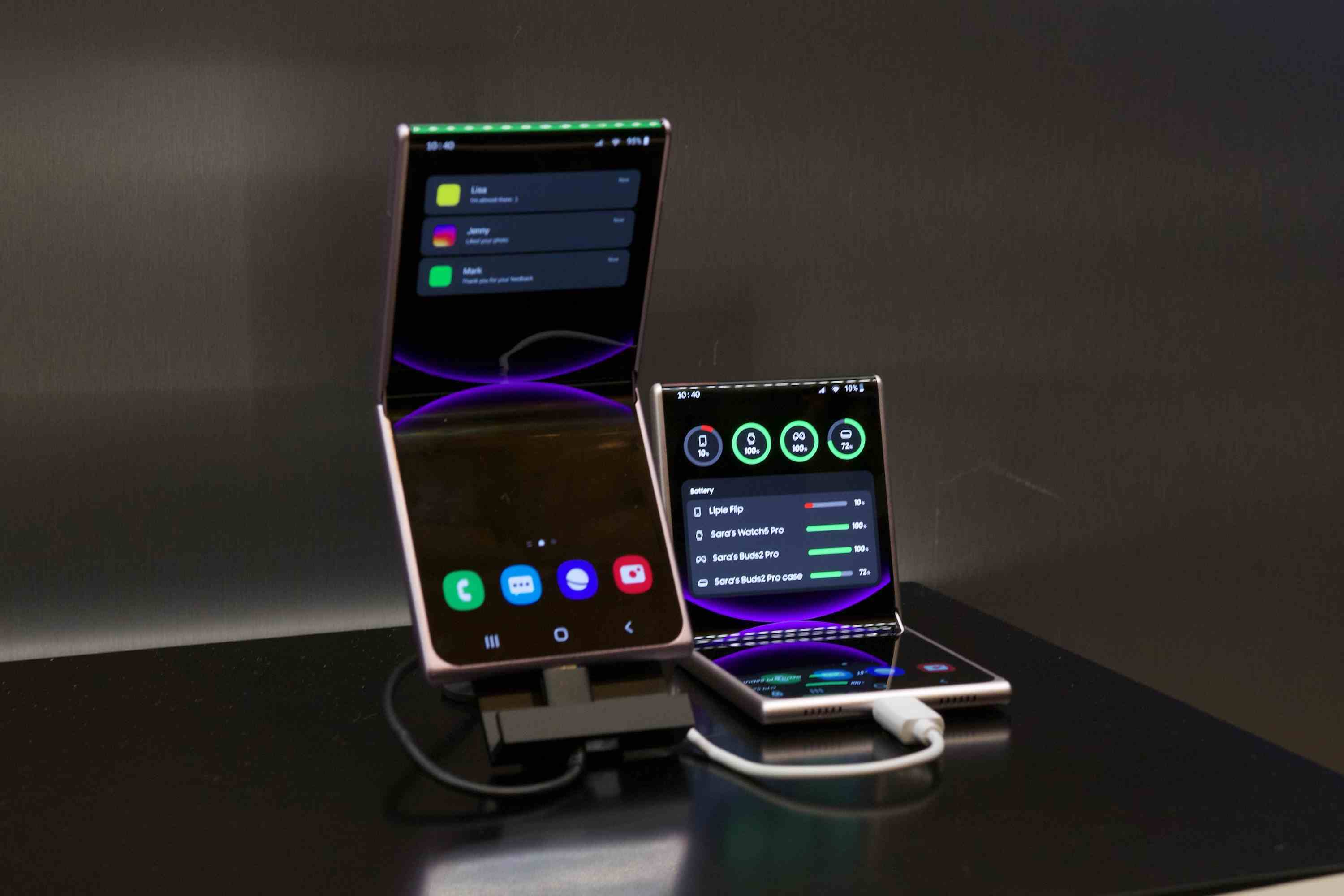 Samsung'lar "Flex Liple" CES 2024'te katlanır telefon konsepti.