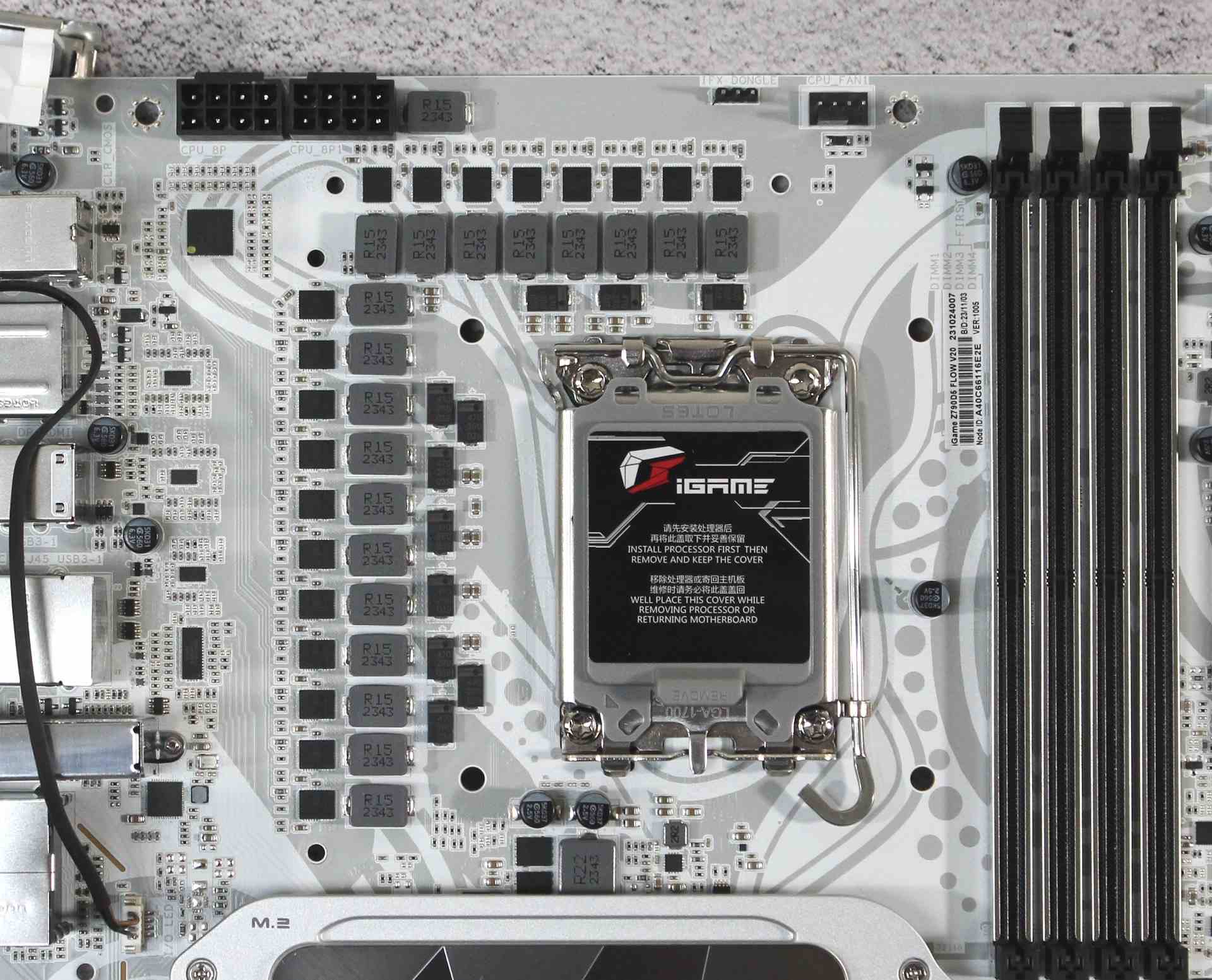 Renkli IGame Z790D5 Akışı