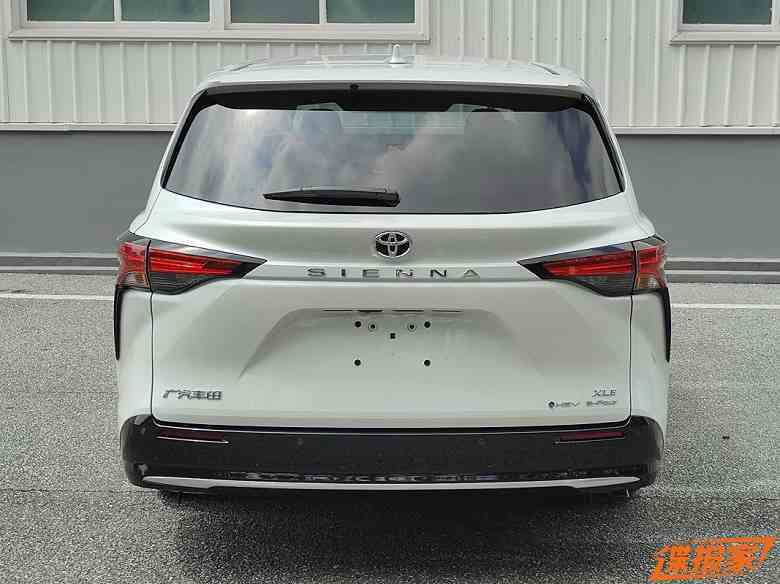 Bu Toyota Sienna 2024. Güncellenmiş dört tekerlekten çekişli minivanın Çin'deki gizliliği kaldırıldı.