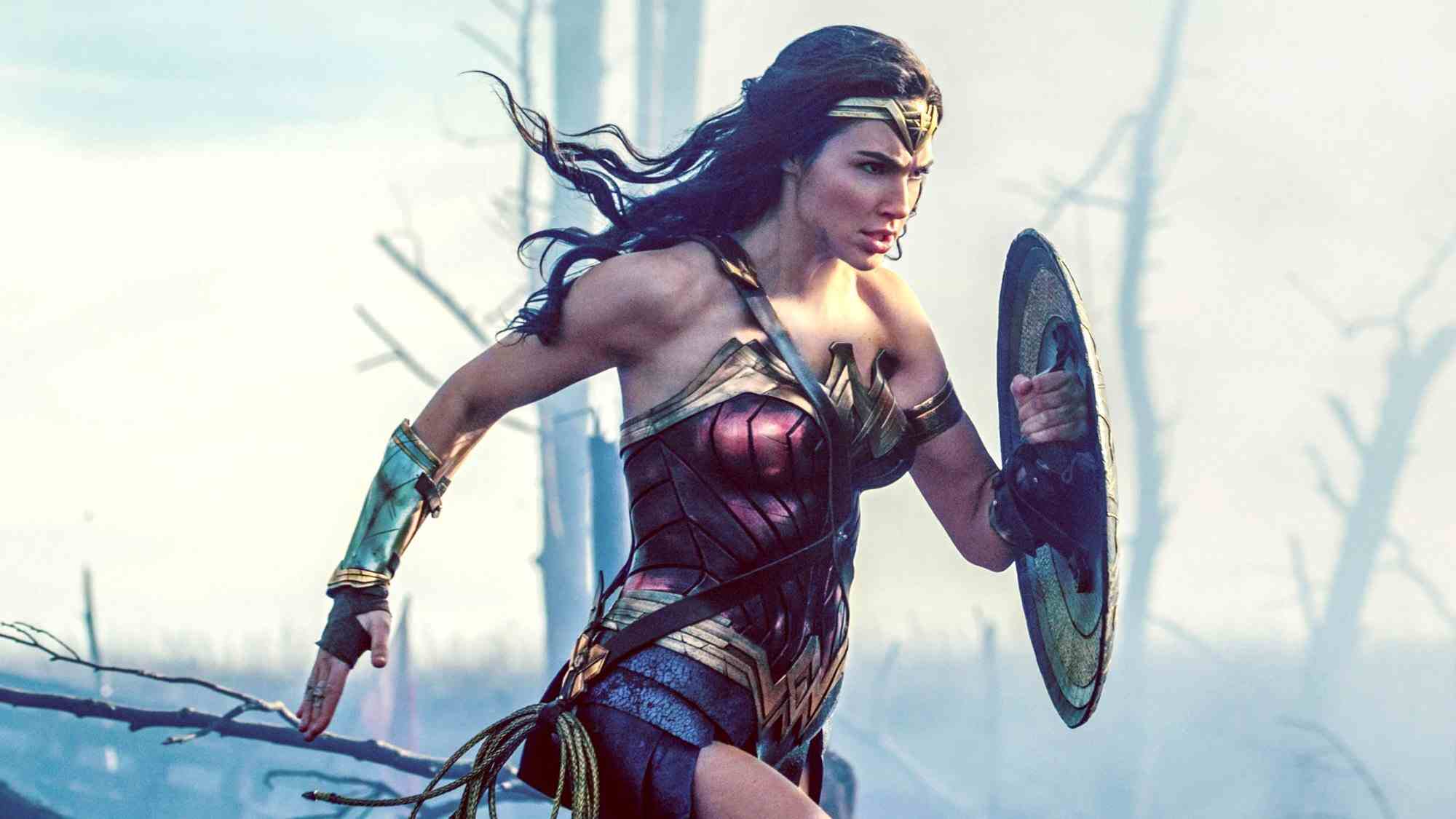 Wonder Woman rolünde Gal Gadot