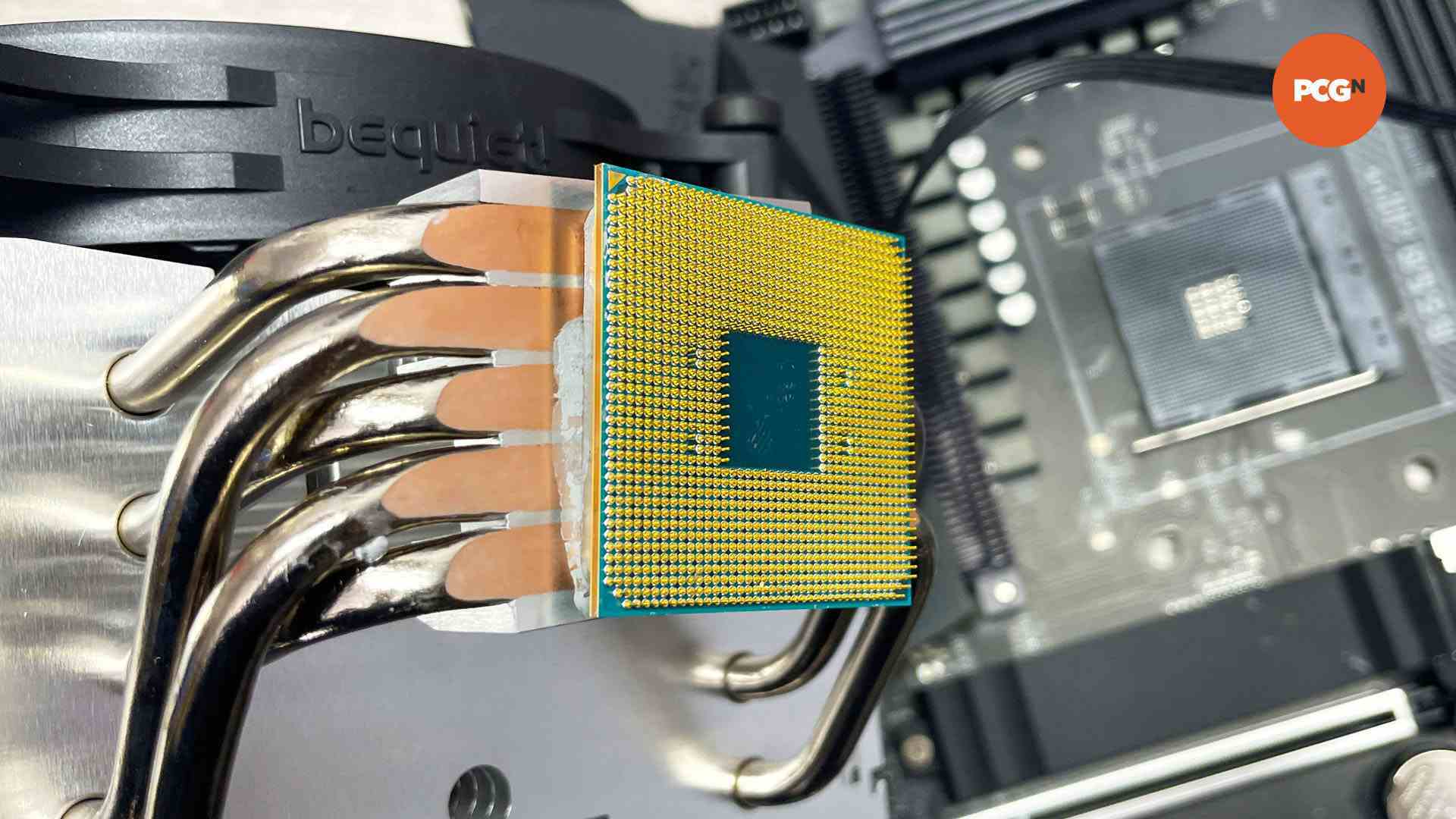 Bükülmüş CPU pinleri nasıl düzeltilir: AM4 CPU soğutucuya sıkıştı