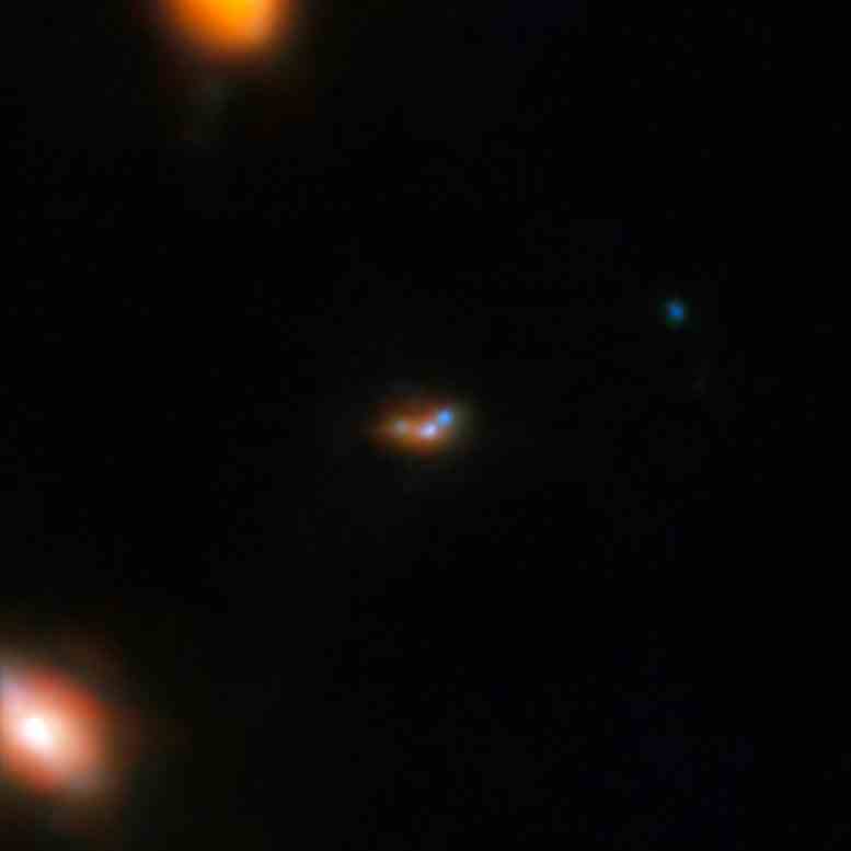 Üç Komşu Gökadanın Yakın Görünümü (Webb NIRCam Görüntüsü)