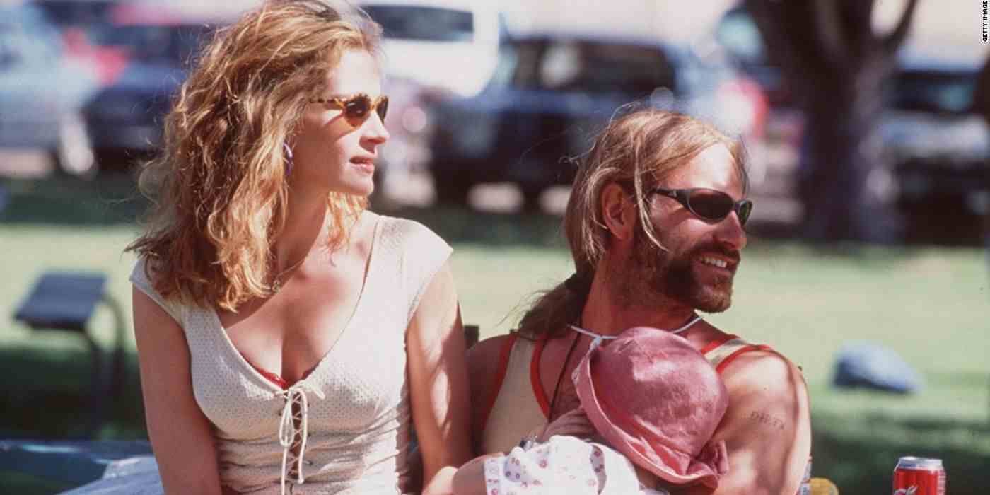 julia-roberts-aaron-eckhart-in-erin-brokovich-1