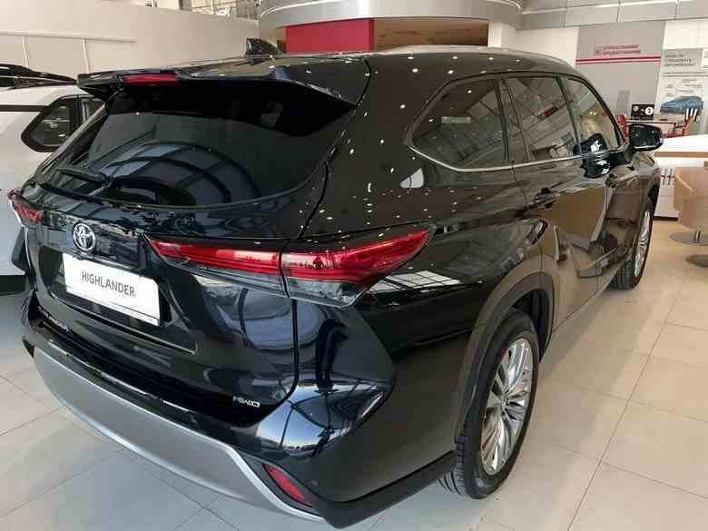 Rusya'daki resmi Toyota bayileri şimdiden Toyota Highlander 2024 için siparişleri kabul etmeye başladı: 248 hp, 8 vitesli otomatik şanzıman ve dört tekerlekten çekiş