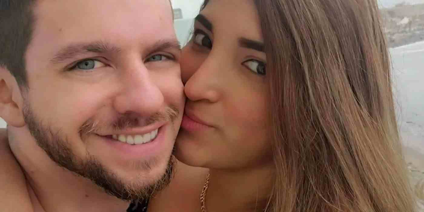 90 Day Fiance'dan Clayton Anali birlikte tatlı selfie çekiyor