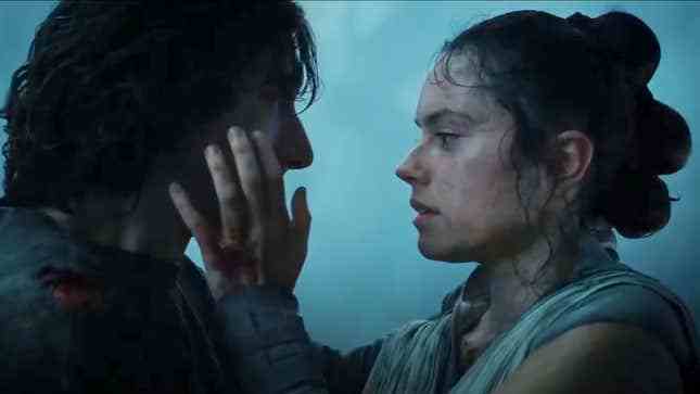 Yıldız Savaşları: Skywalker'ın Yükselişi Reylo Kiss