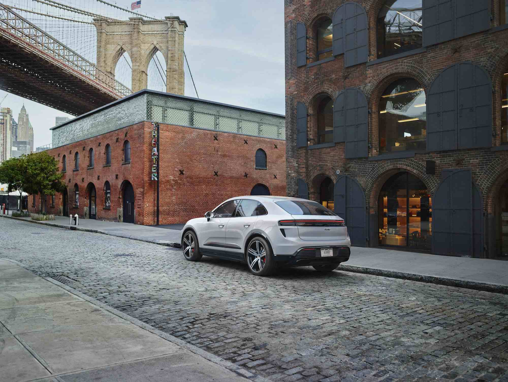 Porsche Macan EV