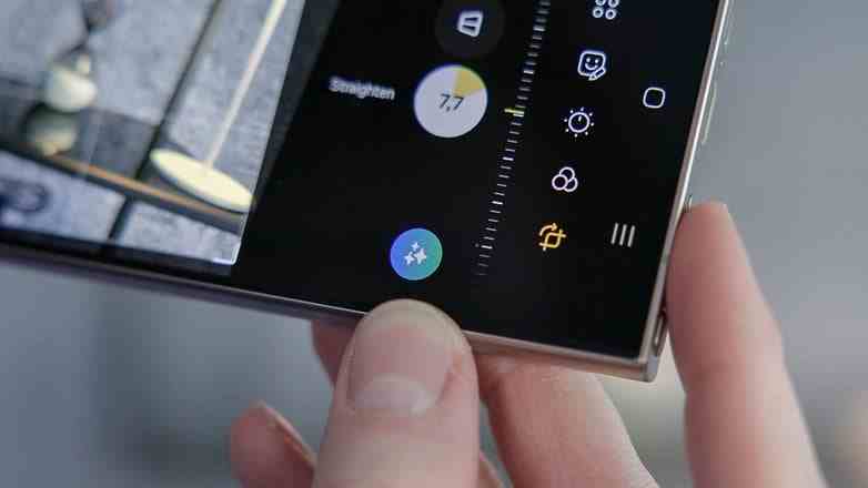 Samsung Galaxy S24 Ultra'daki yeni Galaxy AI düğmesi