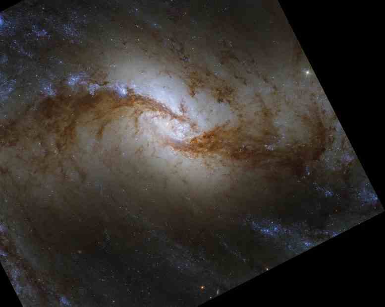 Hubble Sarmal Gökadası NGC 1365