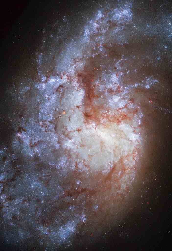 Hubble Sarmal Gökadası NGC 1385