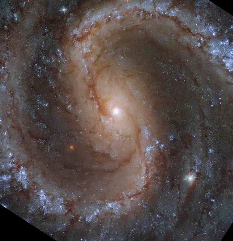 Hubble Sarmal Gökadası NGC 4535