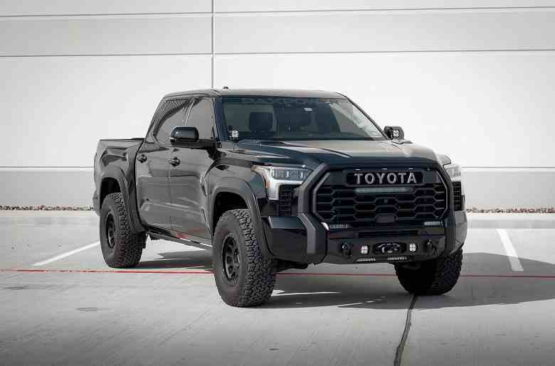 Toyota'nın havalı SUV'u daha da off-road haline geldi.  Toyota Tundra ABD'de büyük ölçüde yükseltildi