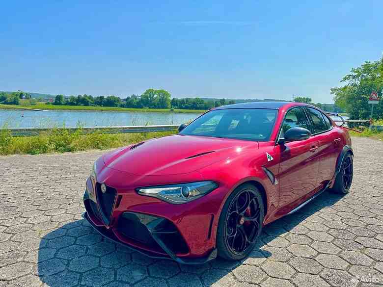 Uzmanlar için bir spor otomobil: ekstrem Alfa Romeo Giulia GTAm Rusya'da satışa sunuldu - 540 bg gücünde, arkadan çekişli ve titanyum egzoz sistemine sahip