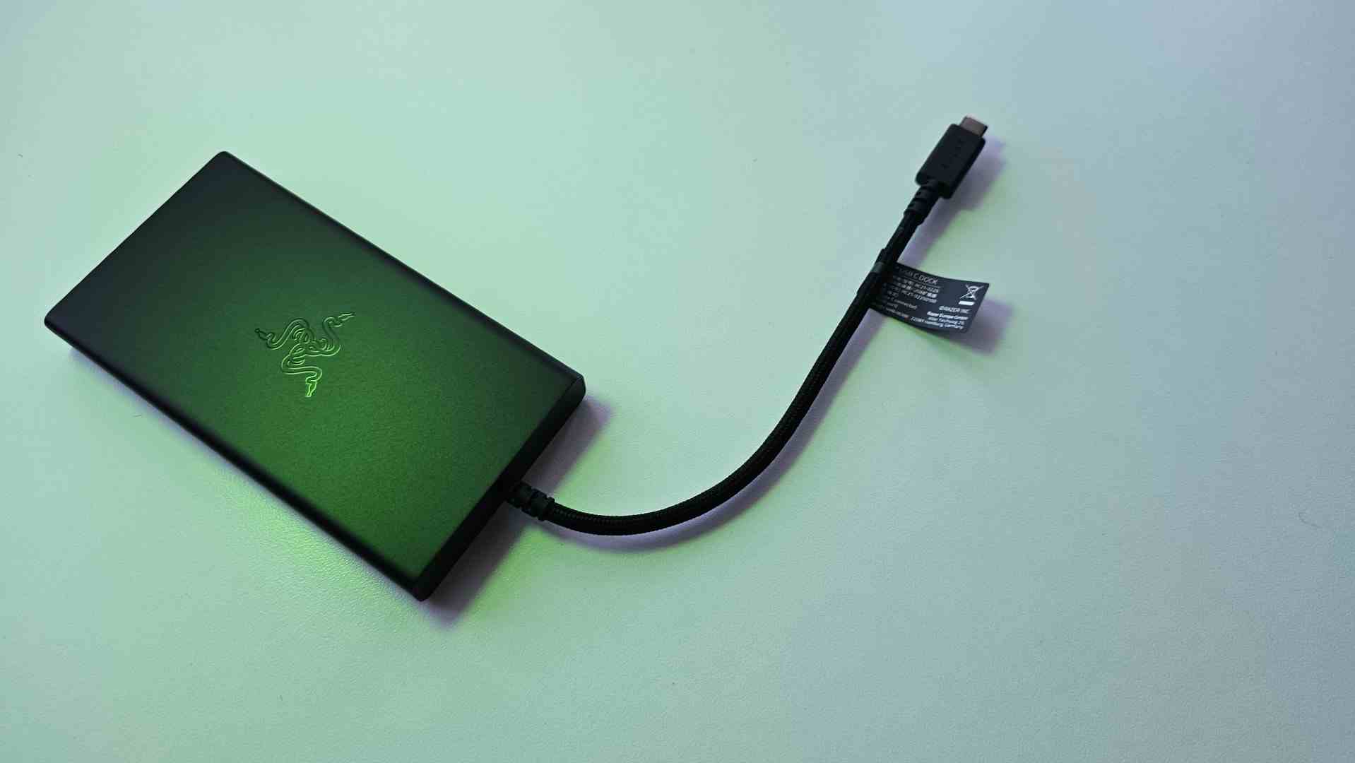 Razer USB-C Bağlantı İstasyonu