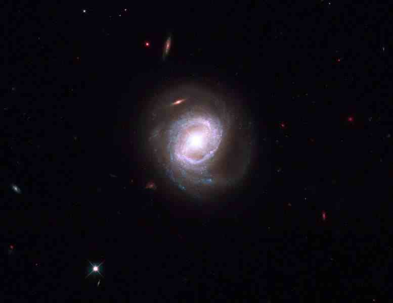 Hubble Markarian 187