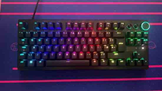 Razer Huntsman V3 Nebula fare altlığına karşı optik 