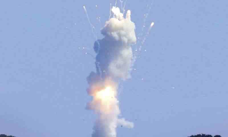 Japonya'da uyduyu yörüngeye yerleştirmeye çalışan ticari roket, kalkıştan hemen sonra patladı