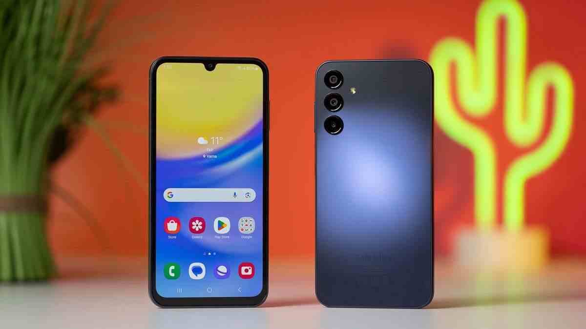 Galaxy A15 (Resim Kredisi–PhoneArena) - Moto G Power (2024) uygun fiyatlı telefon kralını tahtından indirebilir mi?