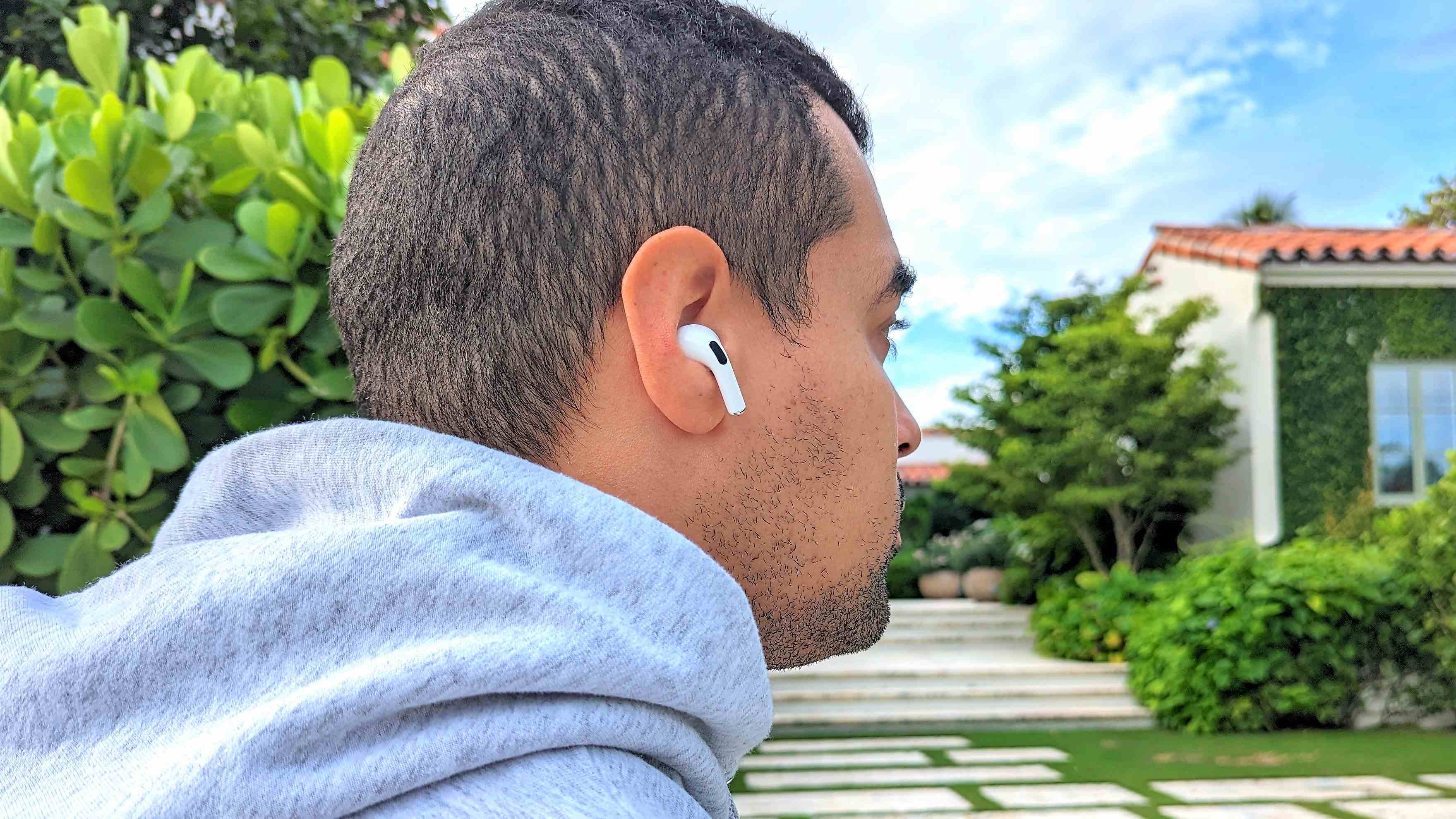 AirPods Pro 2 ile çalışan incelemecimiz