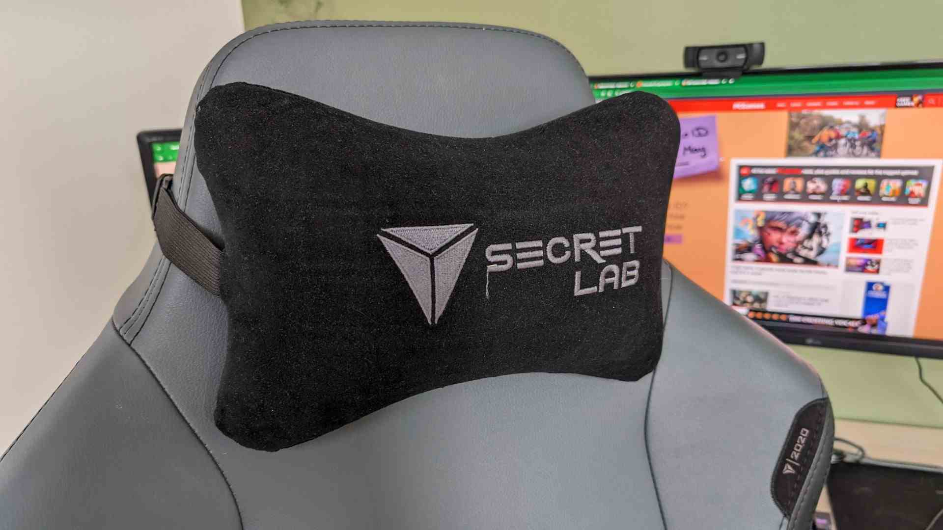 Secretlab Titan 2020 kafa yastığı