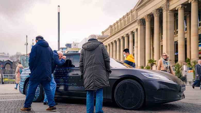 Mercedes-Benz ve Geely'nin buluşu, Porsche Panamera ve Ferrari GTC4Lusso ile karşılaştırıldı.  Denza Z9 GT Avrupa'da tanıtıldı