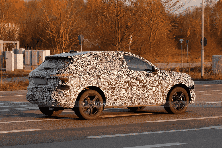 Bu Audi Q3 2025. Yeni ürün her taraftan gösterildi