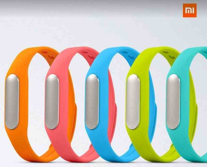 Orijinal Xiaomi Mi Band, telefonunuzun ekranını kullanıyordu ve maliyeti yalnızca 12 dolardı - Xiaomi Mi Band 9 yakında piyasaya sürülecek