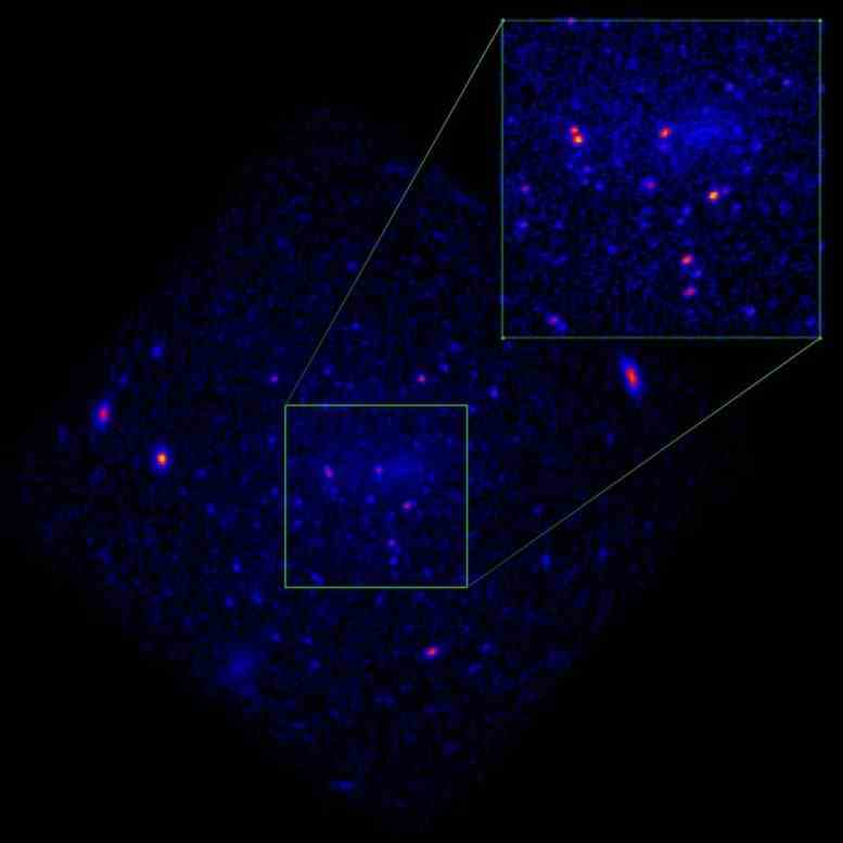 Einstein Sondası Tarafından Görüntülenen Küresel Küme Omega Centauri