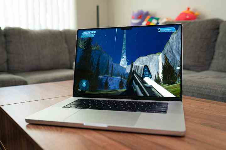 Halo, MacBook Pro'da çalışıyor.