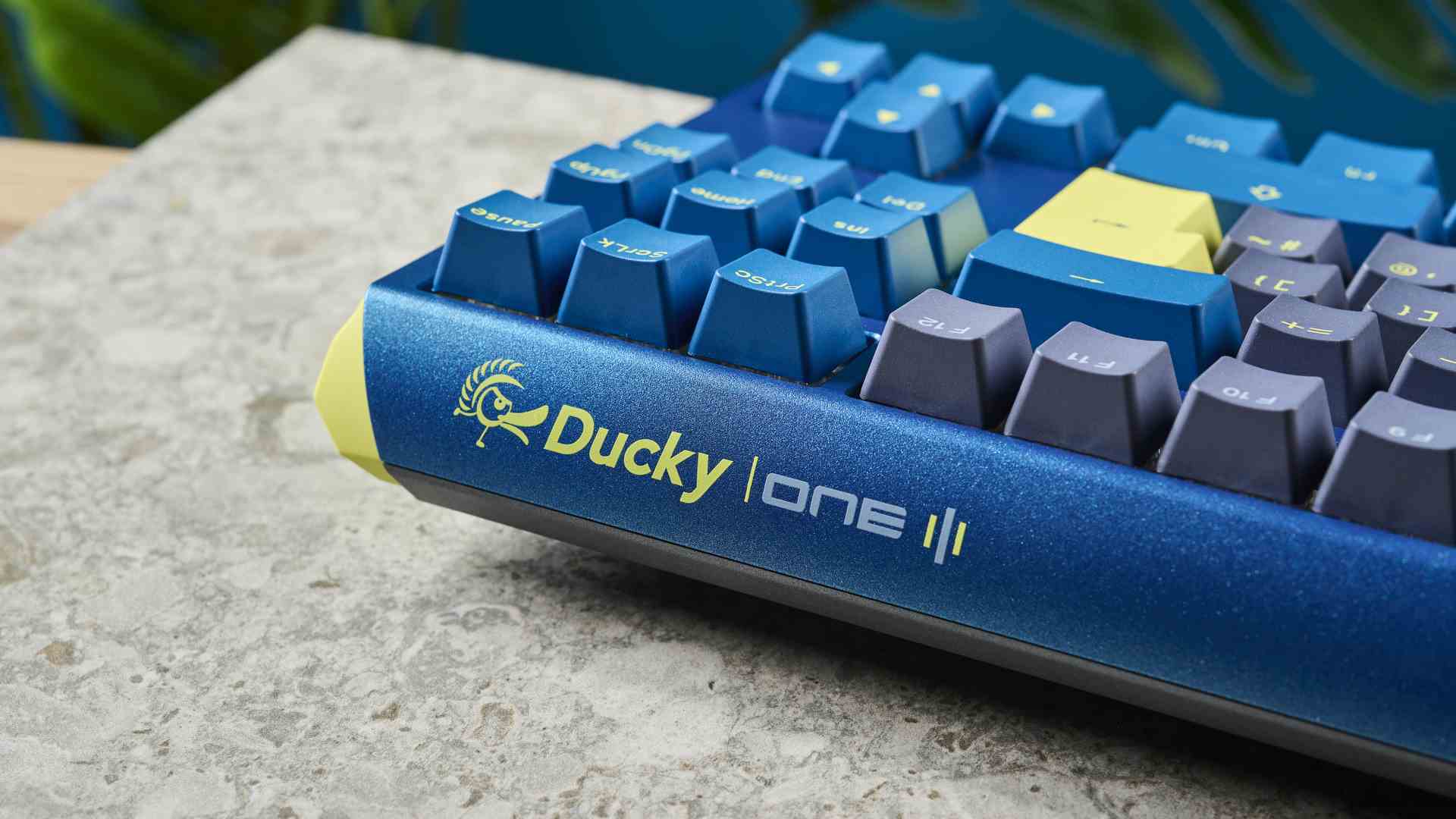 DayBreak renk grubunda Ducky One 3 TKL kablosuz klavye