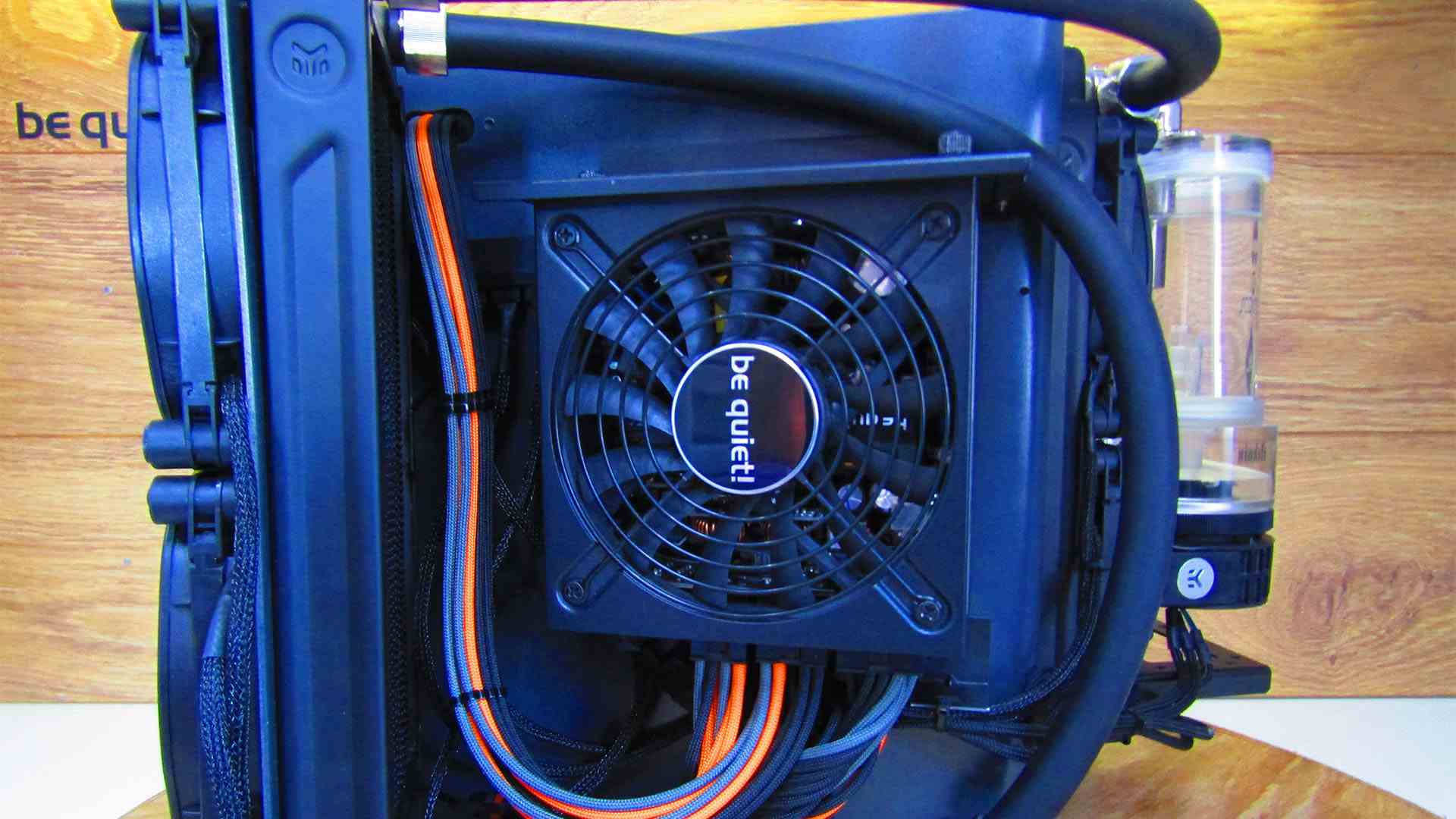 Mini-ITX desteğine monte edilen PSU