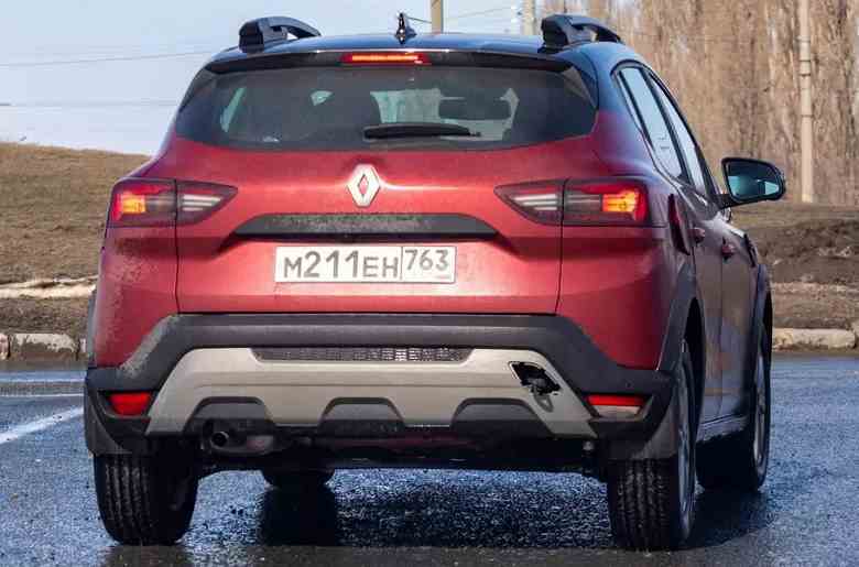 AvtoVAZ'ın Renault Sandero montajı yollarda görüntülendi.  Bu tür arabaların 2022 yazında pazara girmesi gerekiyordu