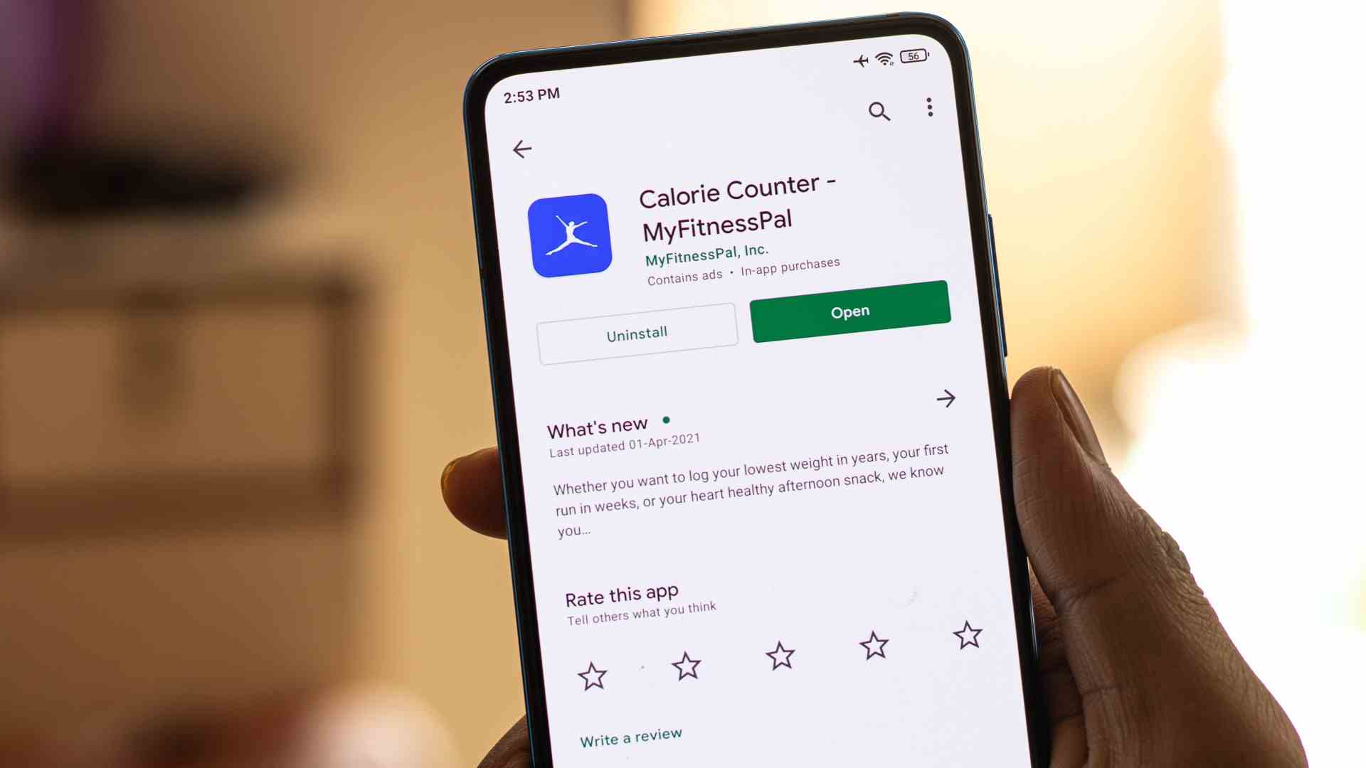 Telefonda MyFitnessPal uygulaması indirme sayfası